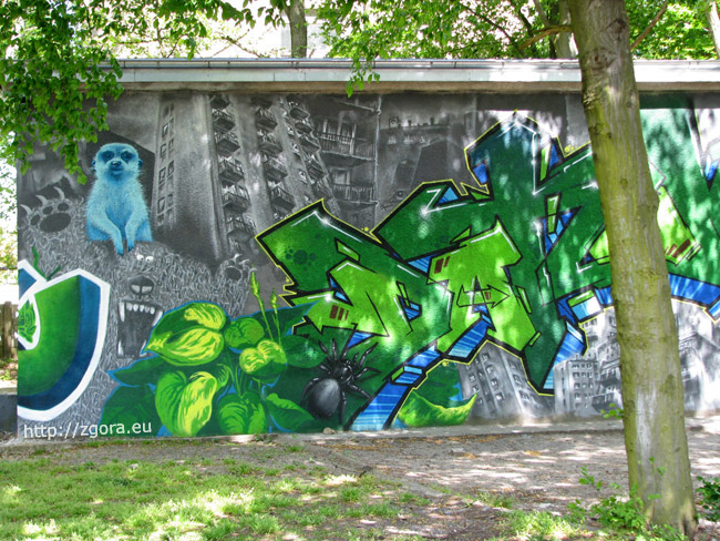 Kolorowe graffiti na stacji transformatorowej przy ul. Botanicznej