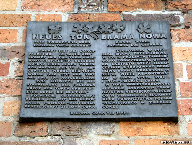 Tablica informacyjna przy Wieży Łaziennej